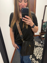 Load image into Gallery viewer, Leather Purse
