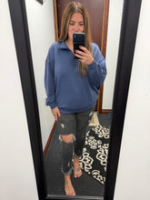 Load image into Gallery viewer, Scuba 1/2 Zip Pull Over in Indigo
