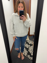 Load image into Gallery viewer, Scuba 1/2 Zip Pull Over in Heather Gray
