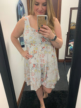 Load image into Gallery viewer, Floral Flared Romper
